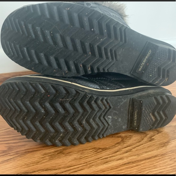 Sorel Black Snow Boots - Picture 4 of 5